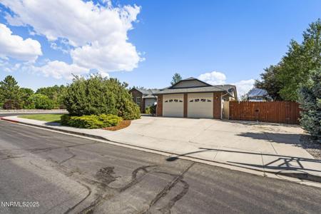 1316 Northampton Circle
