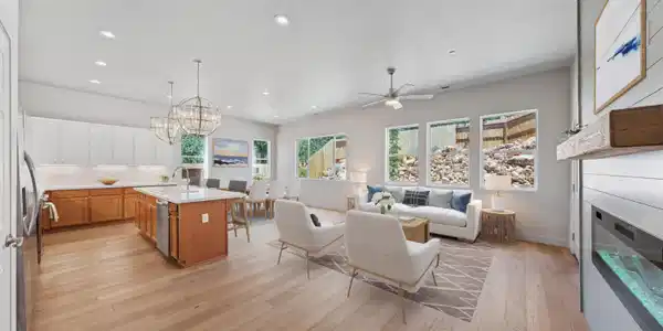 Image 4: A7V06034 Stage
