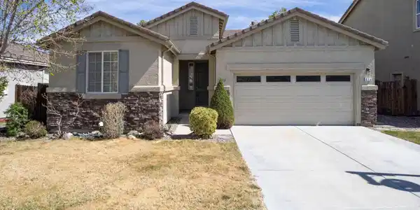 913 Lakeview Drive