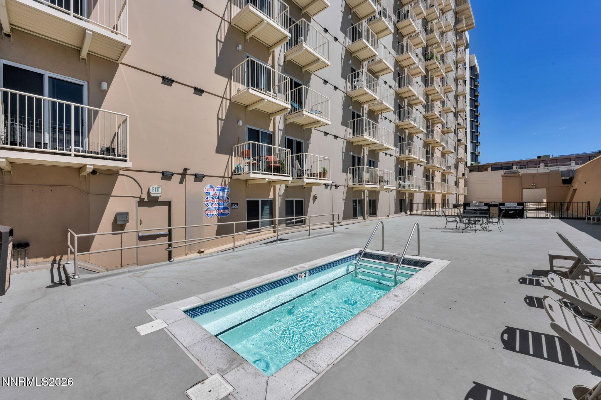 Image 4: 9-web-or-mls-200-w-2nd-st-apt-1103