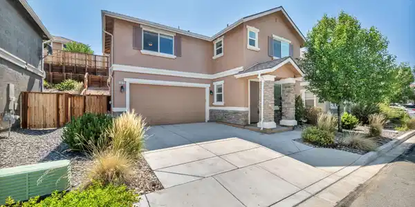 3678 Hollywood Park Drive