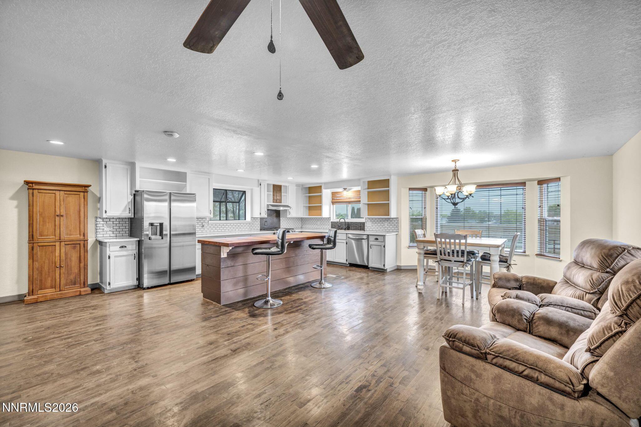 Image 4: 101-web-or-mls-2635-s-edmonds-dr