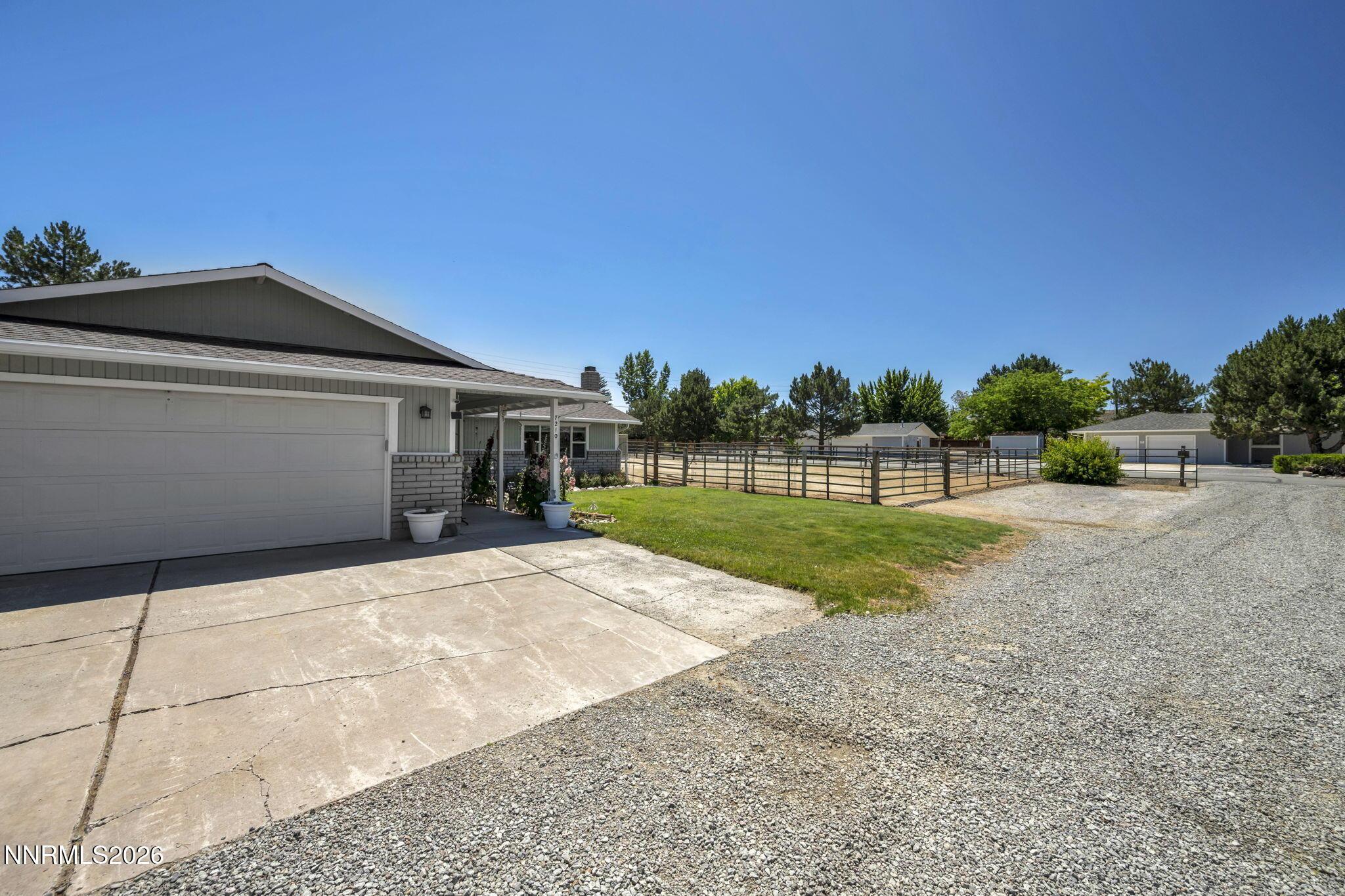 Image 4: 14-web-or-mls-7210-marlin-dr