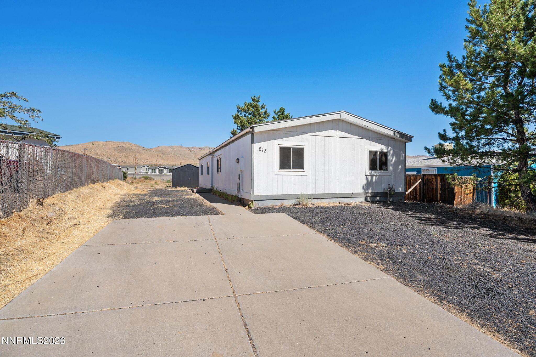Image 1: 26-web-or-mls-A7403501