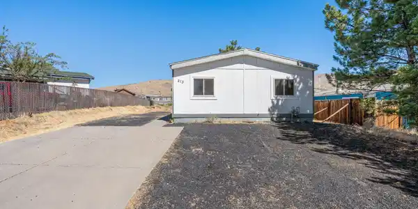 Image 2: 27-web-or-mls-A7403506