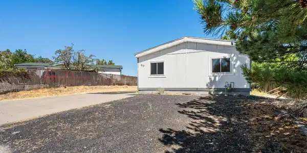 Image 3: 28-web-or-mls-A7403511