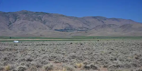 Image 2: agrillo nw peak at topaz commercial