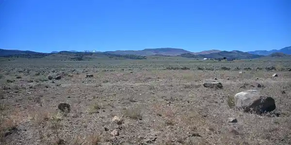 Image 3: agrillo south w rock