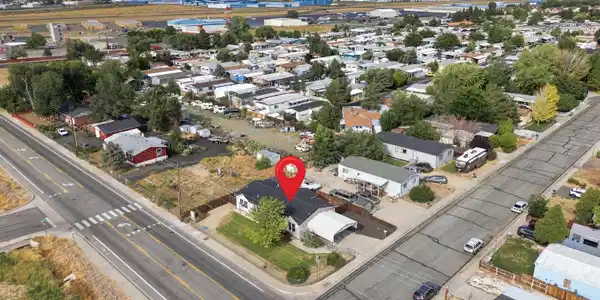 Image 2: 4_2_bryan_cir_035 drone pin