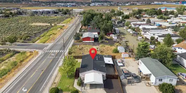 Image 4: 8_2_bryan_cir_037 drone pin