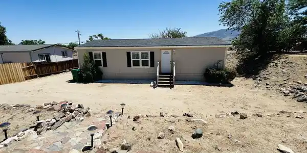 16 Stope Road