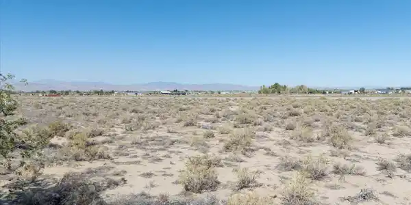 Image 2: 05-US Hwy 95a E-104
