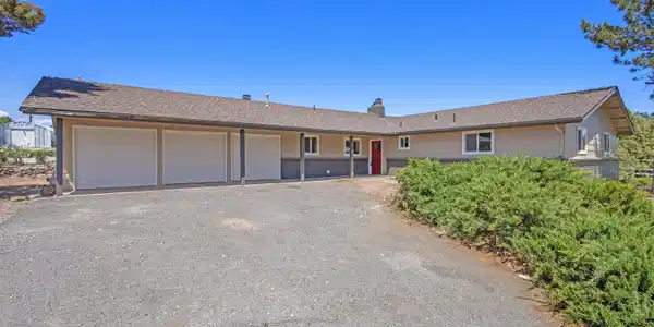 10835 Silver Knolls Boulevard
