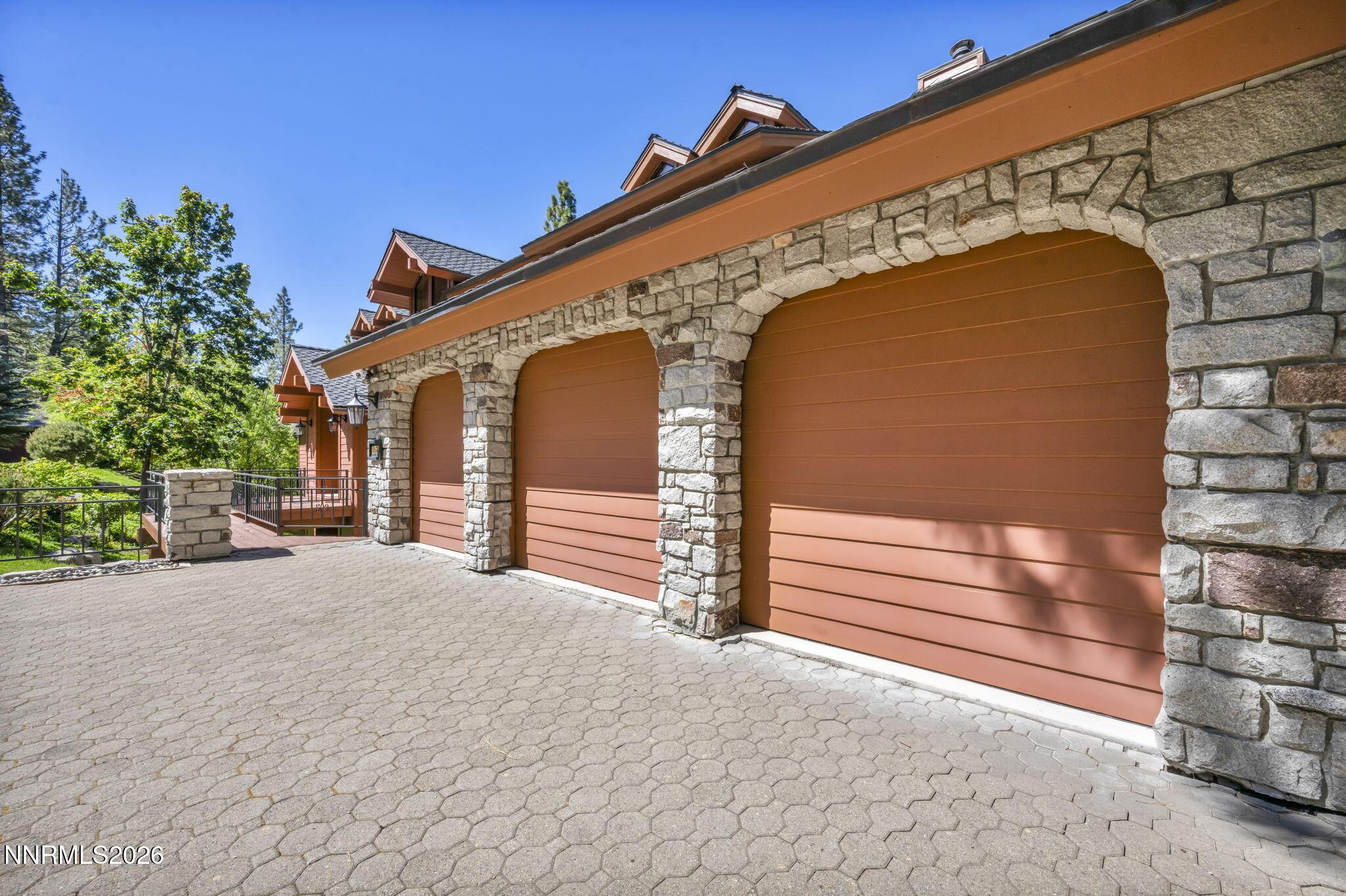 Image 4: 4-web-or-mls-1286-hidden-woods-dr