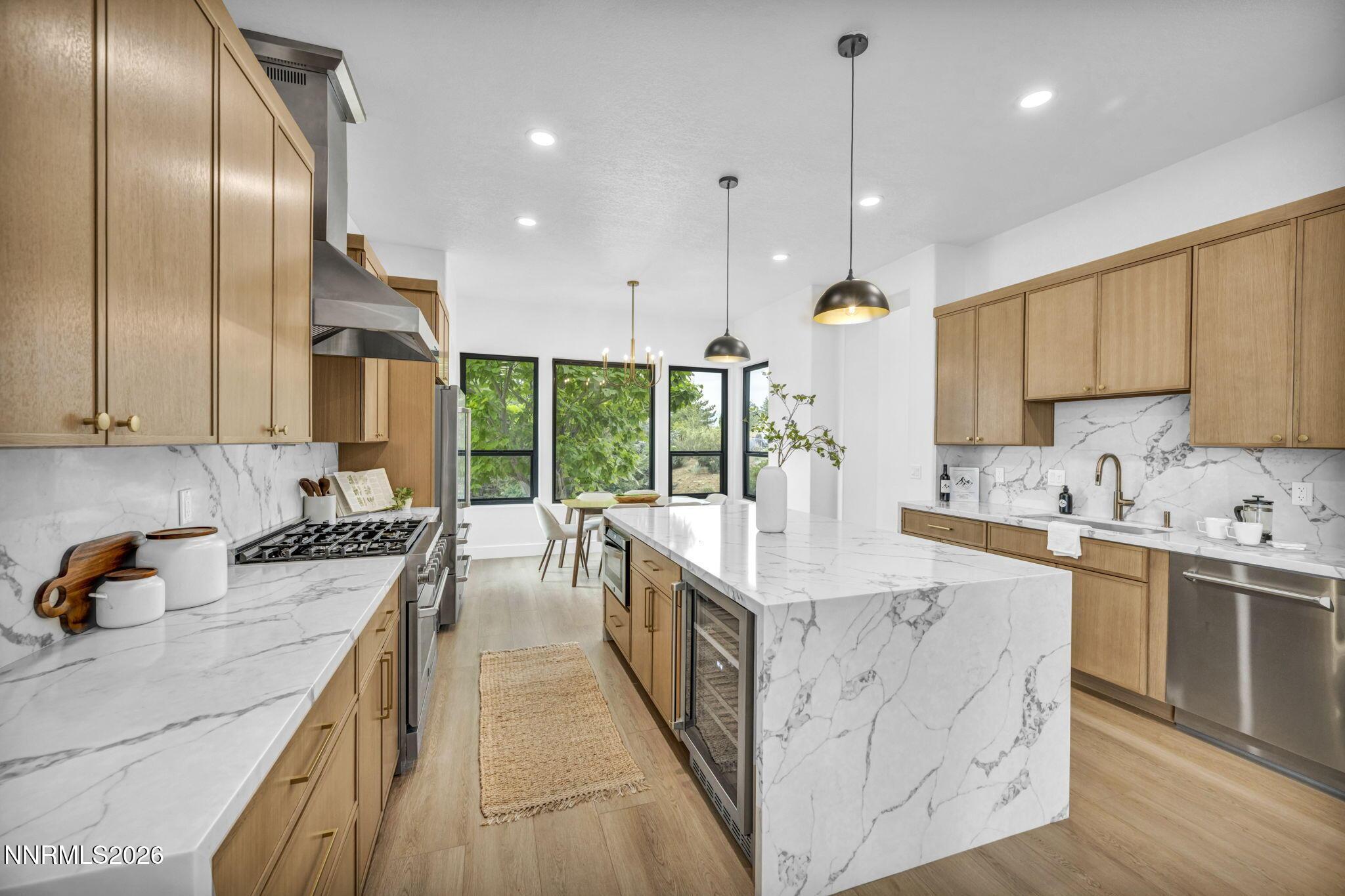 Image 2: 002_2_80-web-or-mls-224-s-earlham-ct