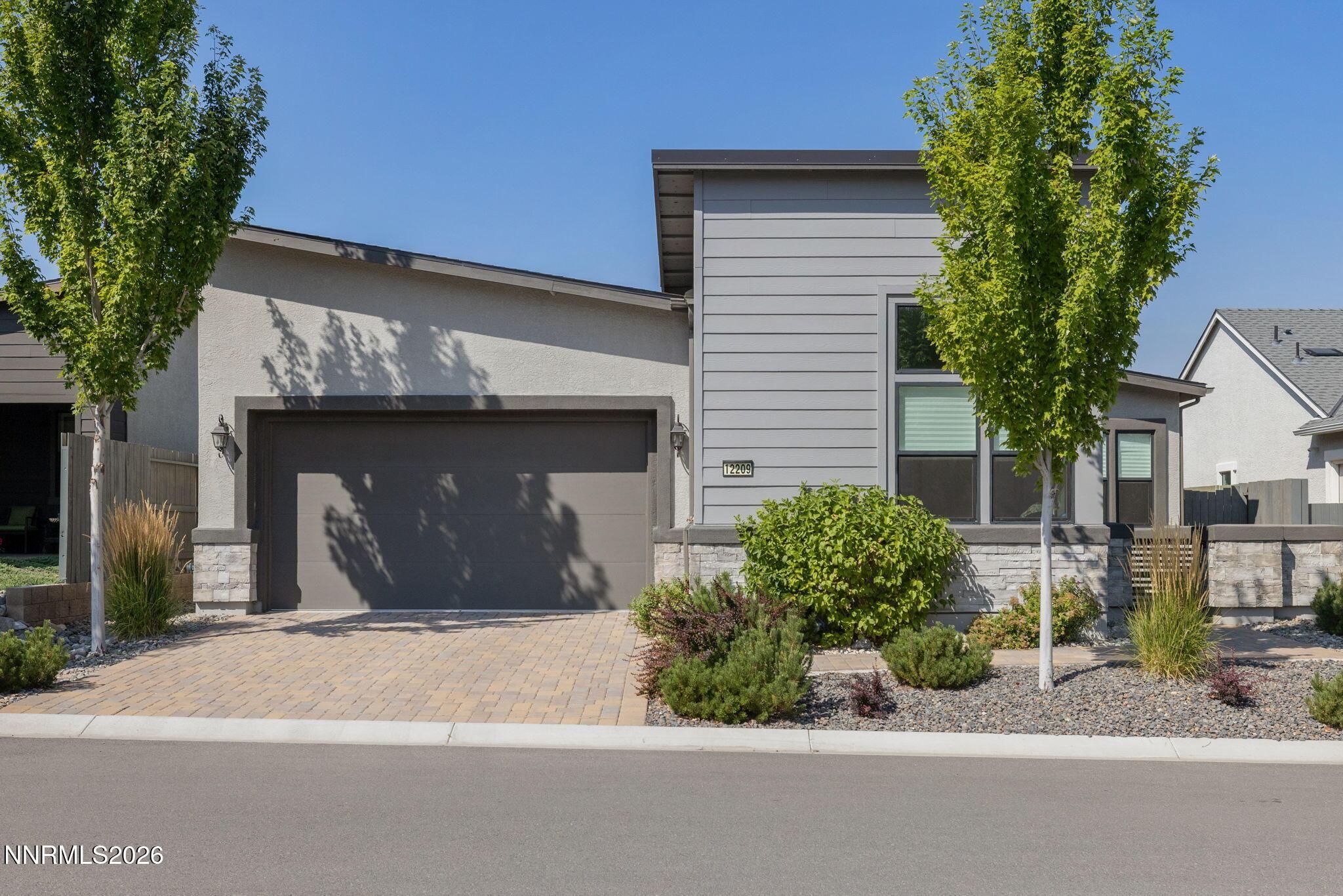 Image 3: 1-web-or-mls-12209 Pewter Point-2