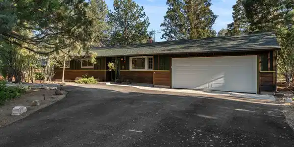 Image 2: 5380 Ambrose Dr-103