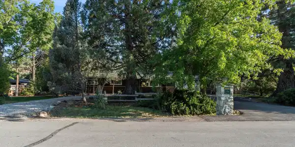 Image 4: 5380 Ambrose Dr-101