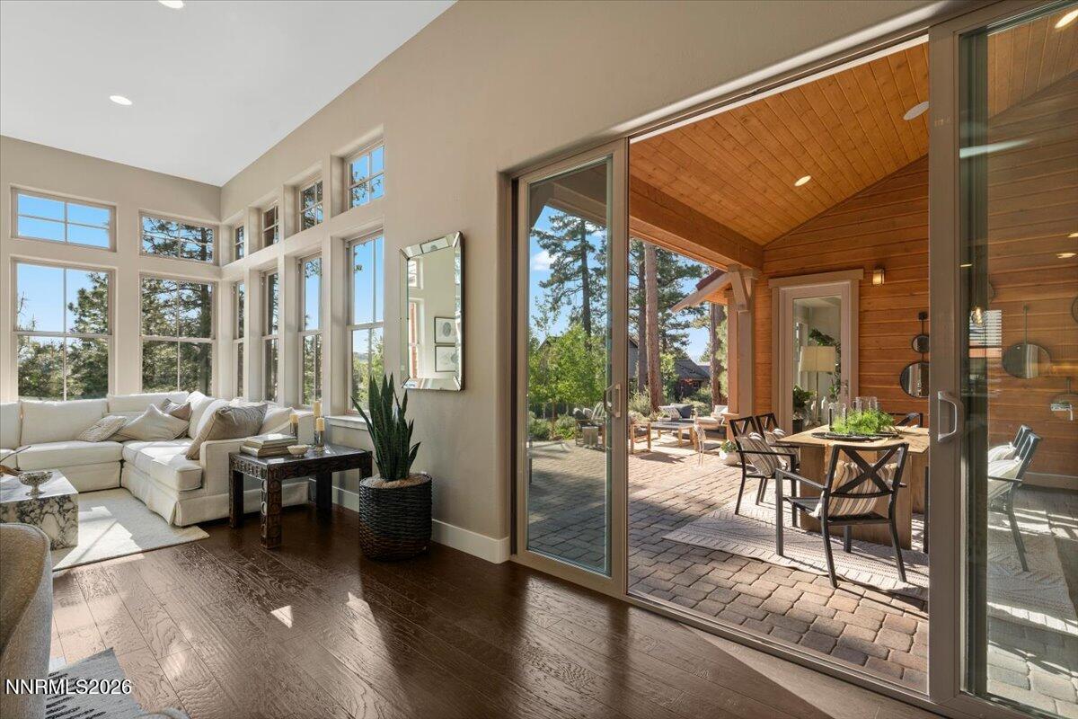 Image 4: 052-5700 Nordend Way Reno NV 89511 (52 o