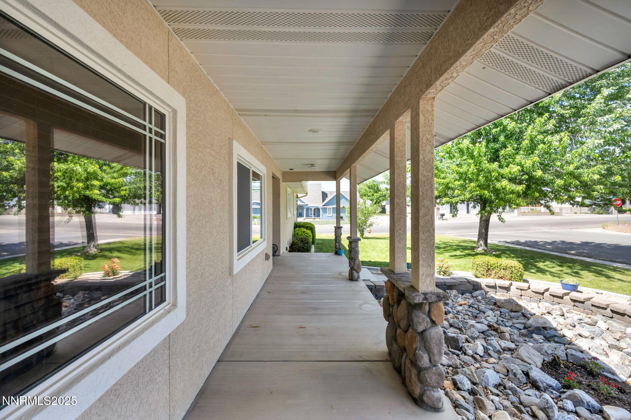 Image 3: 9-web-or-mls-3350-frontier-st