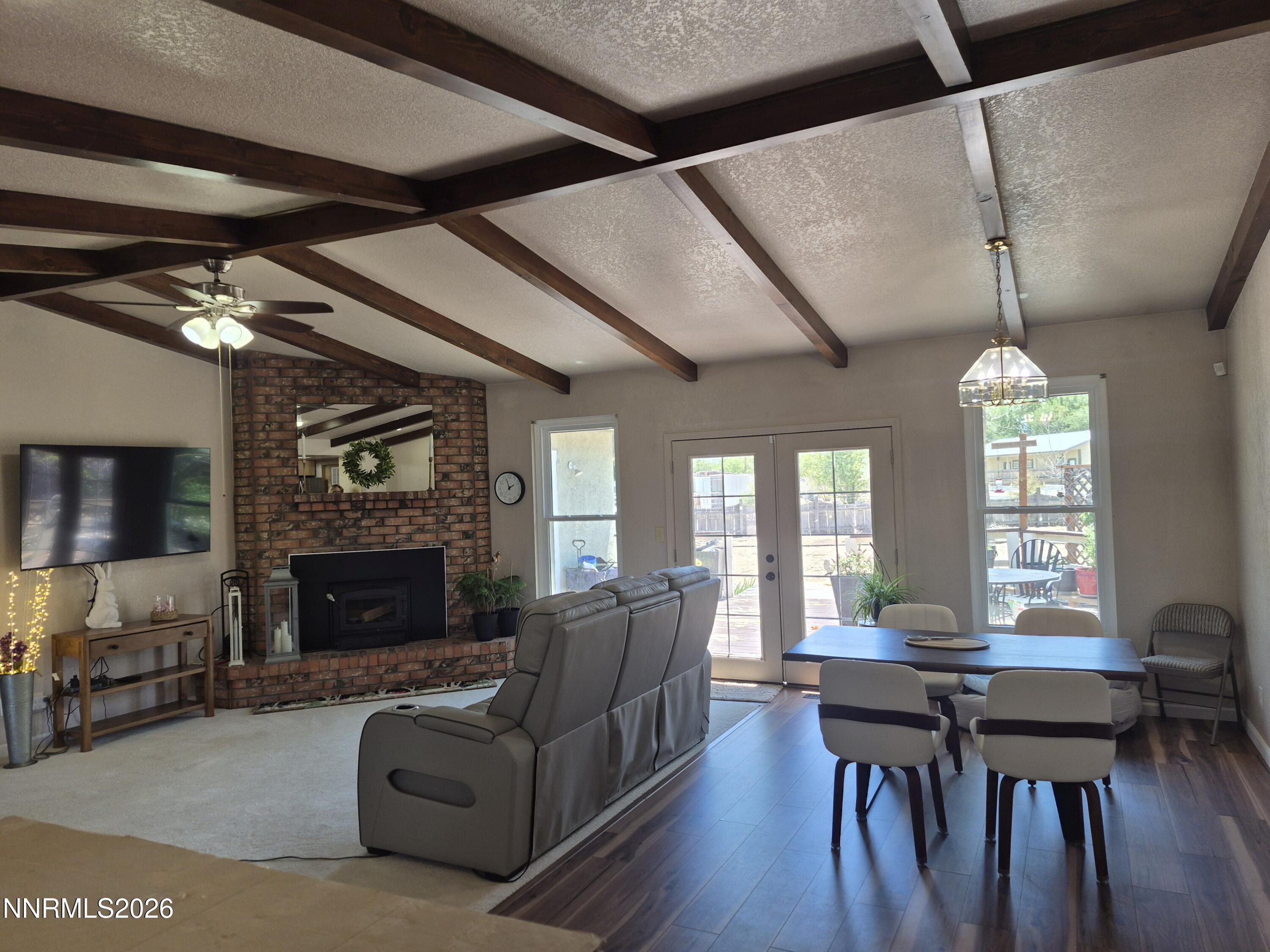 Image 4: rice living room from kitchen 26