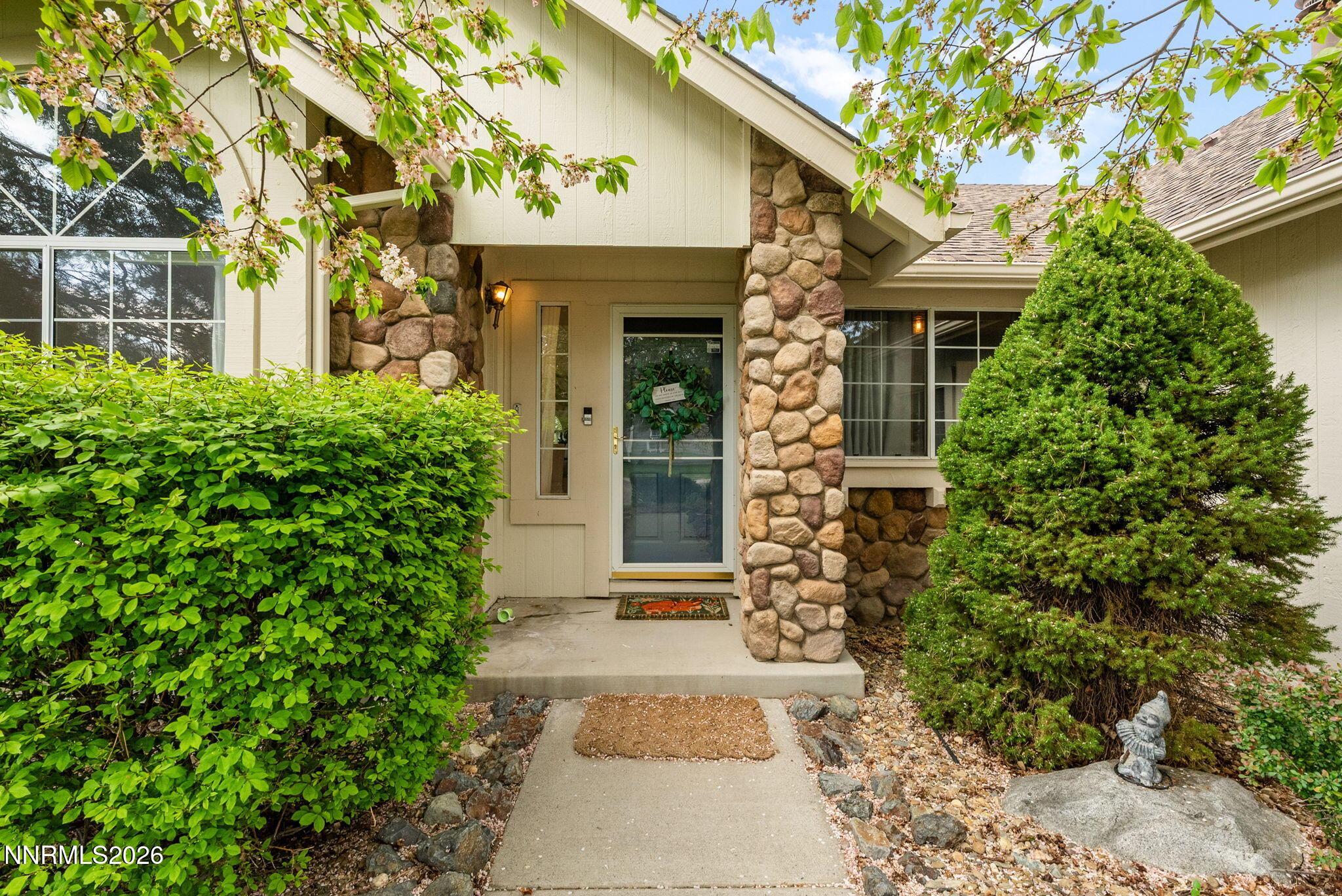 Image 1: 35-web-or-mls-1709 Lantana-36