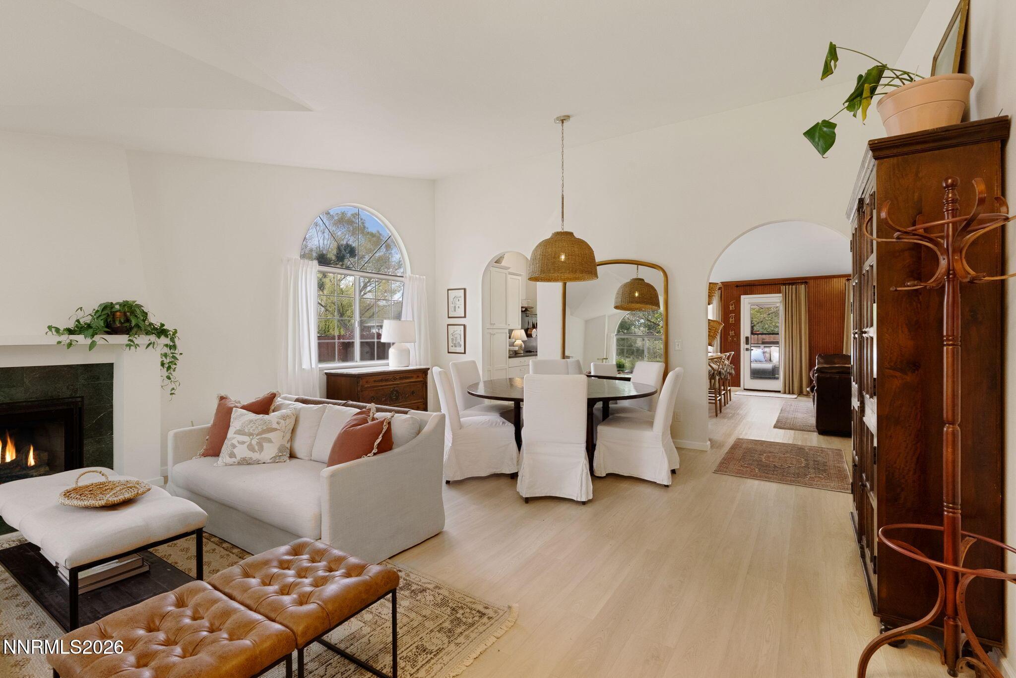 Image 4: 2-web-or-mls-1709 Lantana-3