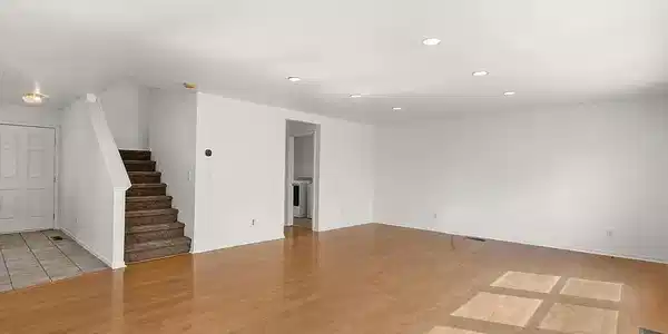 Image 2: Living room