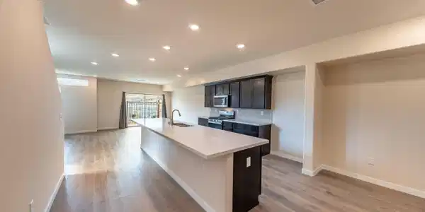 Image 2: Kitchen