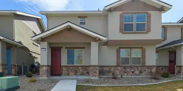 1142 Montevideo Circle