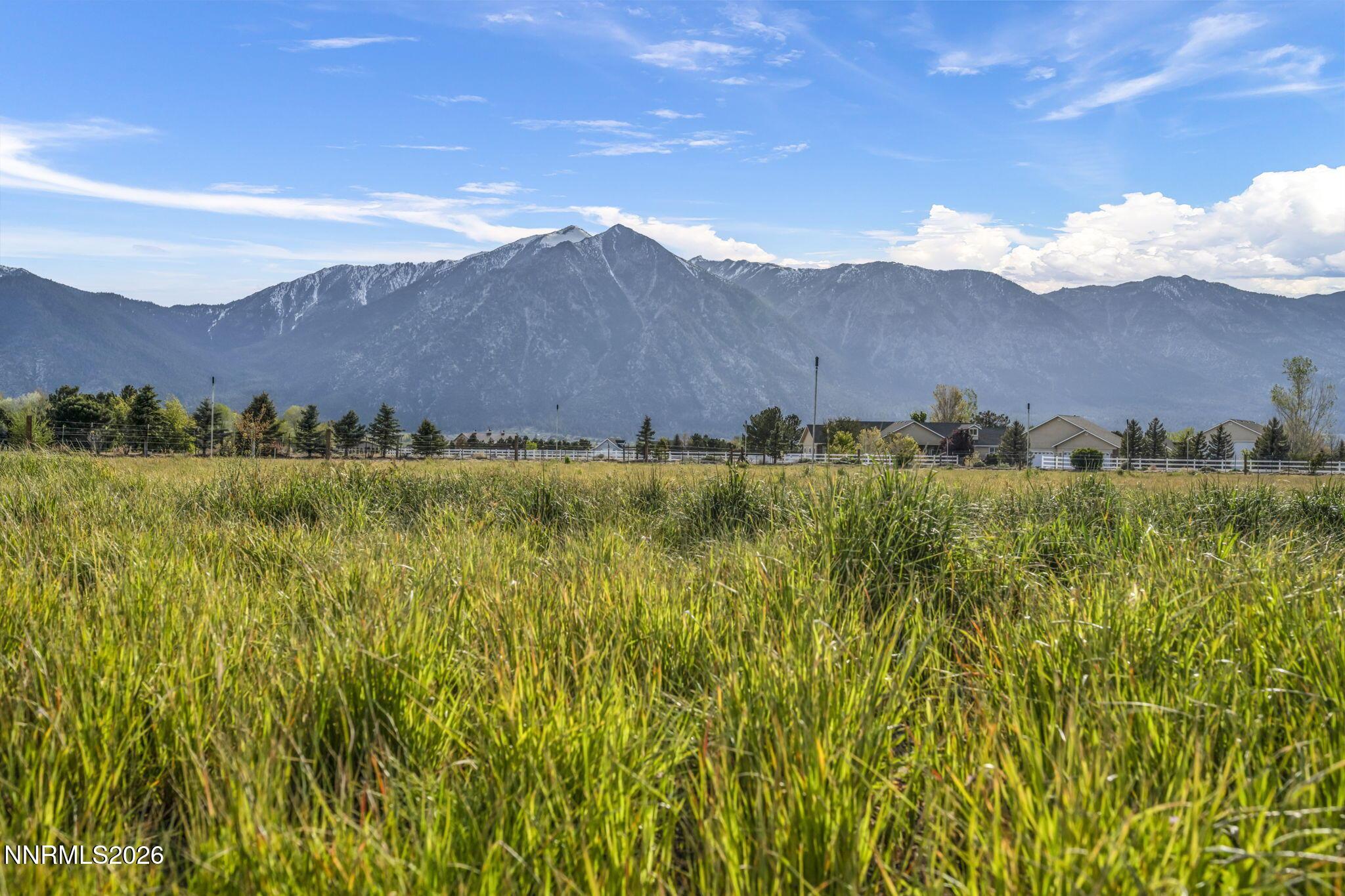 Image 2: 42-web-or-mls-1097-meadowlark-cir