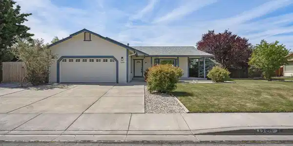 1260 Longspur Way