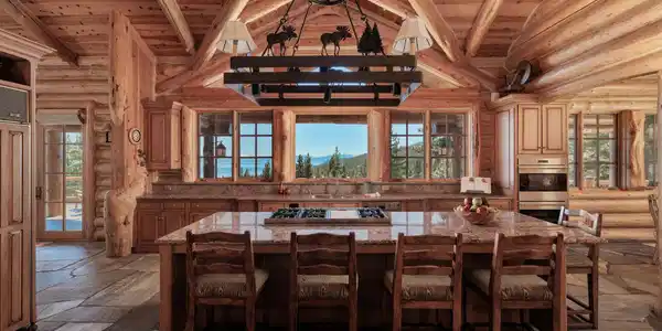 Image 4: Kitchen
