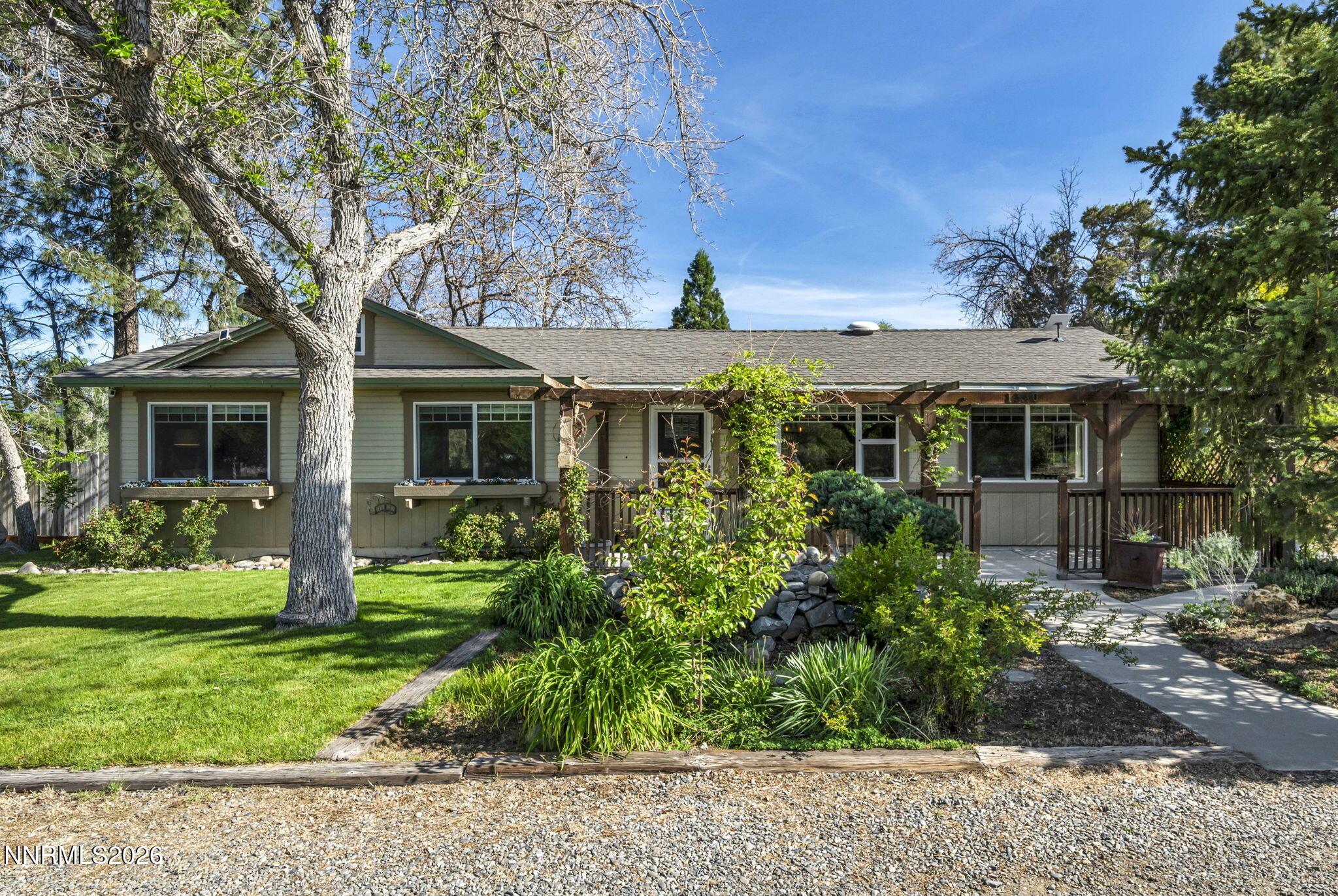 Image 2: 2-web-or-mls-1340-topaz-ln