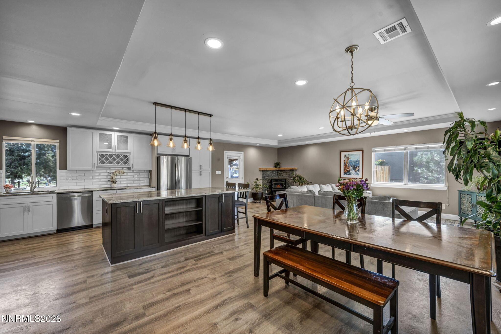 Image 3: 83-web-or-mls-1340-topaz-ln