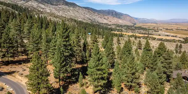 Image 3: 12-web-or-mls-DJI_20260923094837_0499_D