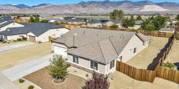 Image 4: 18-web-or-mls-130-hood-dr