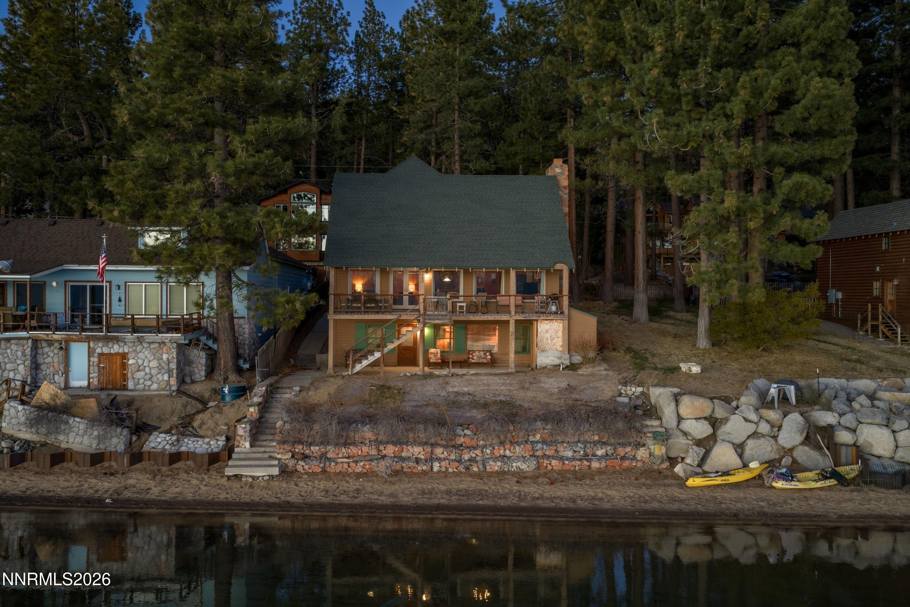 Image 3: 002_9-print-616_lake_shore_drone-10_926