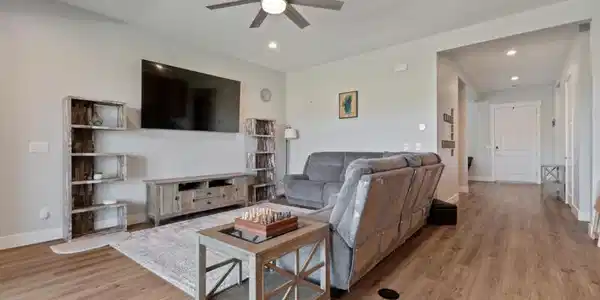 Image 4: 7442 Calypso Drive (4 of 30)