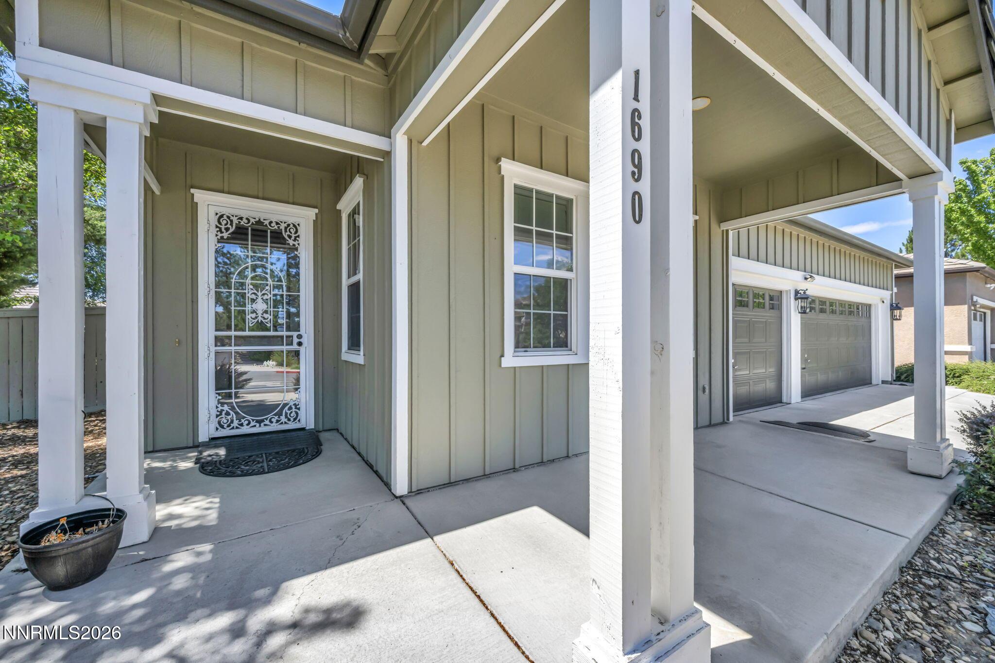 Image 2: 5-web-or-mls-1690-emerald-bay-dr