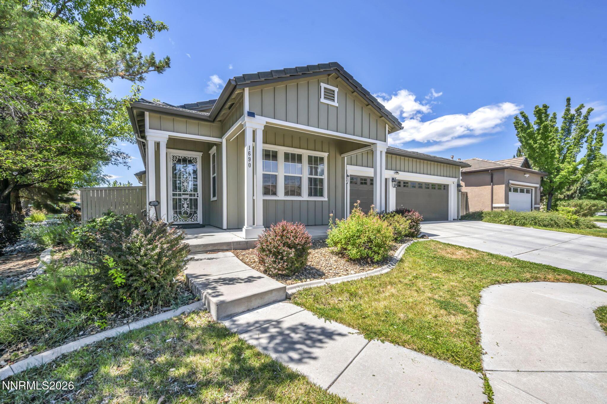 Image 3: 3-web-or-mls-1690-emerald-bay-dr