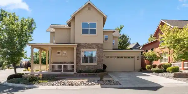 Image 2: 1042 Peach Blossom Way (2 of 29)