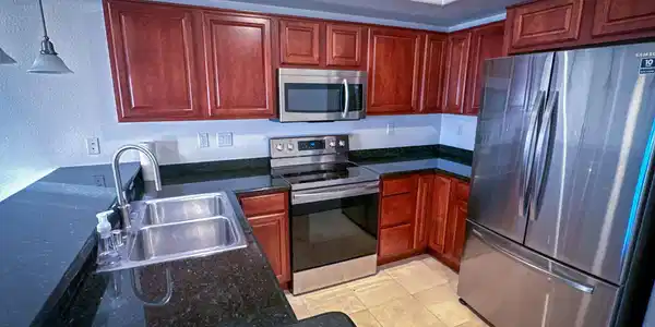 Image 4: 2-web-or-mls-02 Kitchen