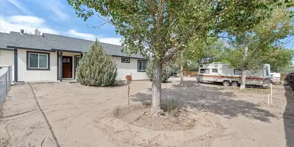 Image 4: Front of Home
