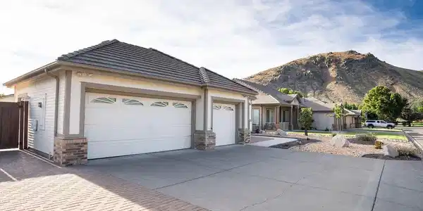 581 Derby Court