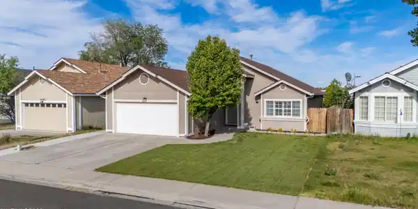 1065 Deena Way
