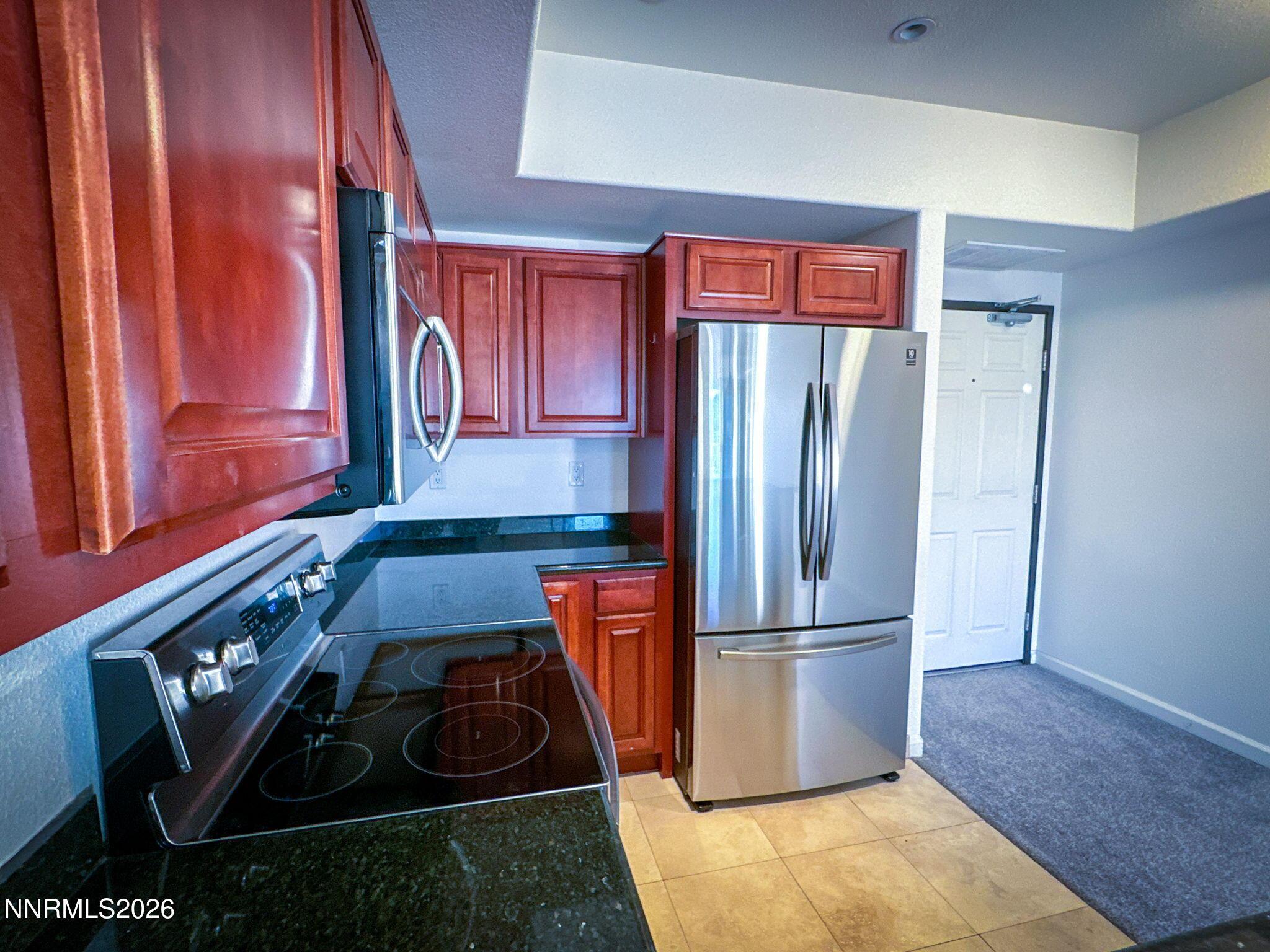 Image 3: 3-web-or-mls-03 Kitchen