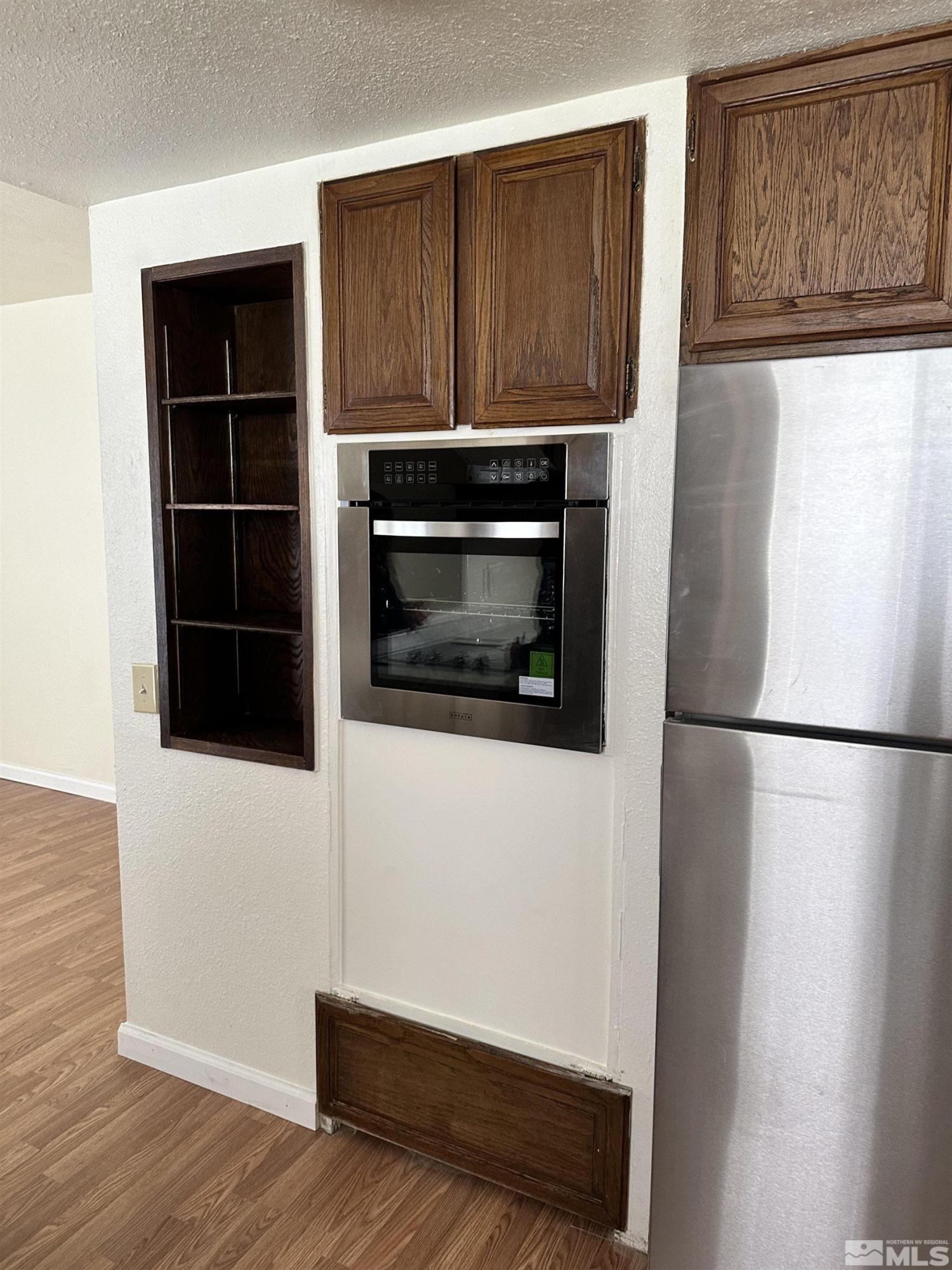 Image 2: Photo 2