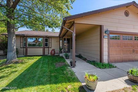 8678 Strutter Way