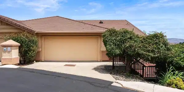 Image 3: 02-1481 Copper Point Cir-101